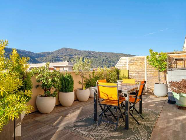 Appartement À Vendre T3 Solliès-Pont — photo du bien