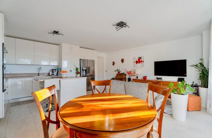 Appartement À Vendre T3 Solliès-Pont — photo 4
