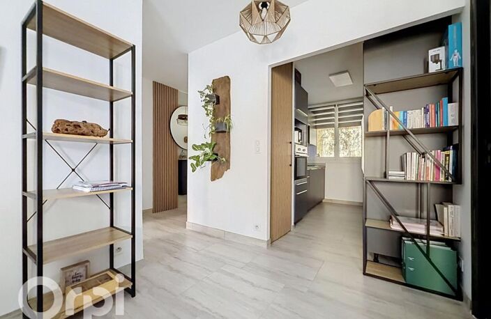 Appartement T3 de 78 m² entièrement rénové — Centre historique de Fréjus — photo 2