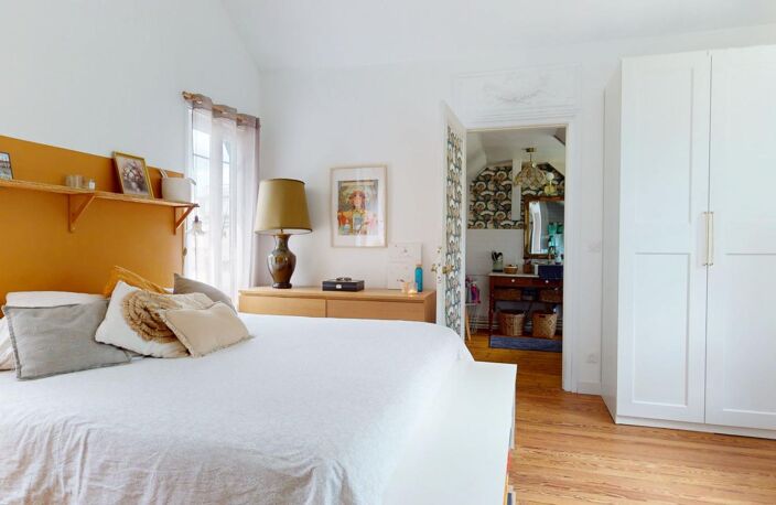 MAISON À VENDRE - PLAIN PIED - 4 CHAMBRES - JARDIN - STATIONNEMENTS - POMPE À CHALEUR - DPE B — photo 5