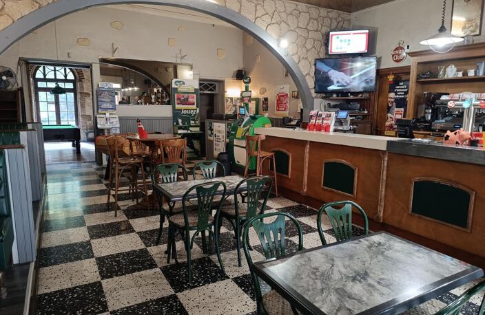 Exclusivité : Bessèges – Café • Bar • PMU • FDJ – Emplacement centre-ville, fort potentiel de développement — photo 2