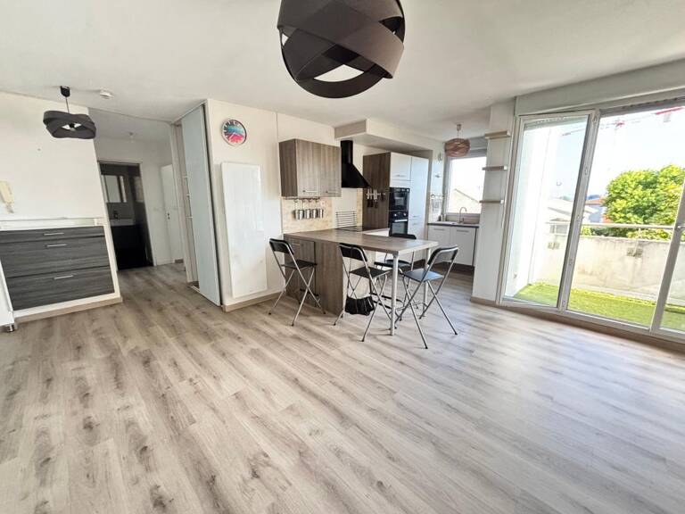   À louer – Appartement T3 meublé – 58,3 m² – Balcon + 2 parkings — photo 1