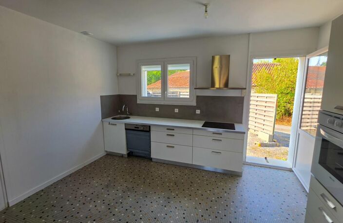 Plain-pied de 95 m² - Saint Georges de Montaigu — photo 5