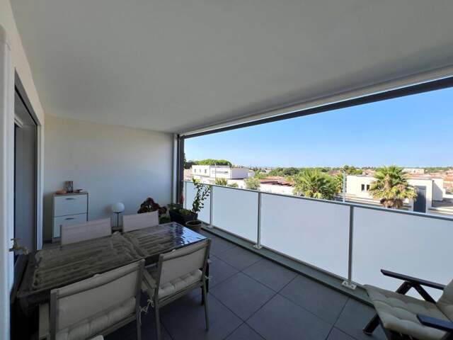 APPARTEMENT T3 DE STANDING DANS RESIDENCE AVEC PISCINE GARAGE ET STATIONNEMENT — photo du bien