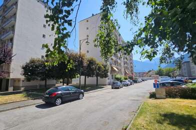 Appartement 5 pièces 174990 €