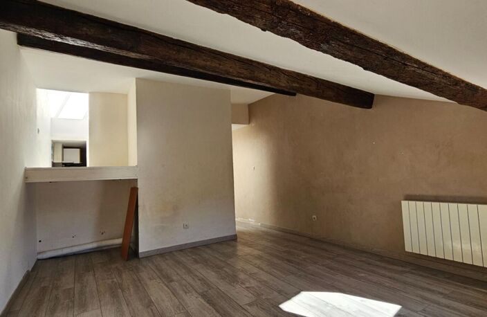 Duplex de caractère sous verrière zénithale - dernier étage - Perpignan La Réal — photo 2