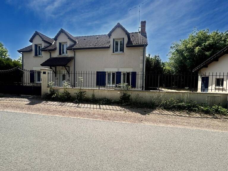 SAINT-ELOI  JOLIE MAISON PLEINE DE CHARME — photo 1