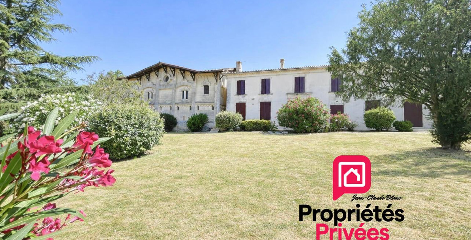 Dans le Blayais ,Beau Domaine Viticole  Rentable en AOP "Côtes de Bourg" avec  des Bâtiments d'exploitation spacieux et bien équipés sur terrain d'environ avec ses 9 ,45 ha de vignes exploitées sur une superficie totale de terres d'environ de 22 000 m² — photo 1