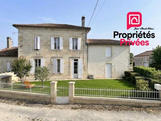 Tout proche de  Saint-André de Cubzac ,au calme à La Lande de Fronsac ,découvrez cette maison de village  R+1  en pierre 1900  d'environ 101 m² habitables — photo du bien