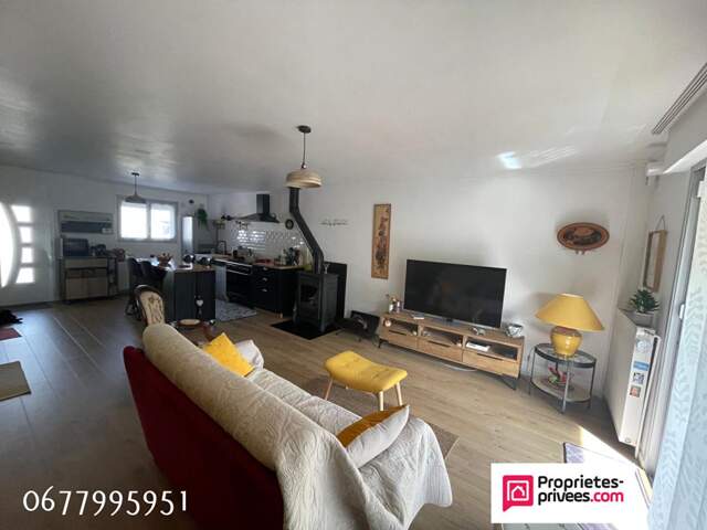 Maison  4 pièce(s) 64.51 m2     2 CHAMBRES    1 PIECE A VIVRE 1 GARAGE 41 M2 — photo du bien