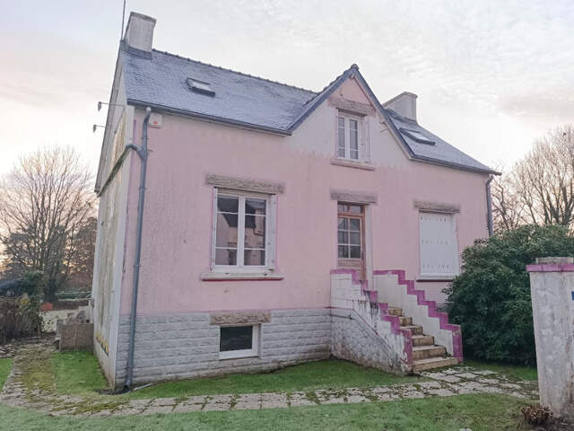 29520 Landeleau maison habitable mais travaux de rafraichissement 3 chambres sur 4380 m² — photo du bien