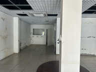 LOCAL COMMERCIAL SAINT PIERRE 100M2 — photo 2