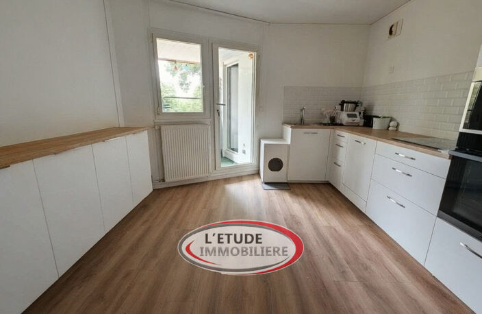 Rezé -- Appartement T3 de 67 m2 avec terrasse -- À 2 pas du fu — photo 4