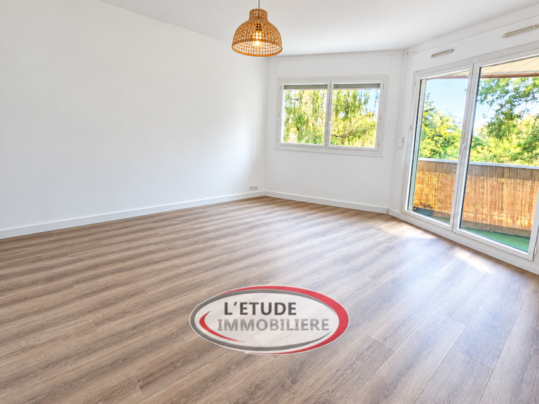 Rezé -- Appartement T3 de 67 m2 avec terrasse -- À 2 pas du fu — photo 1