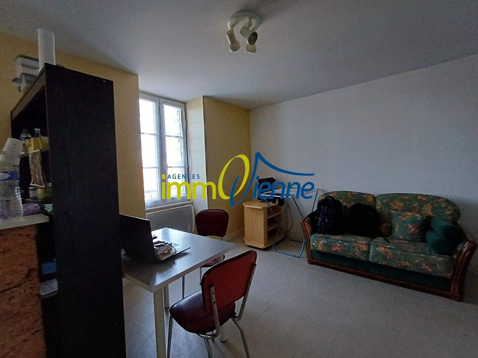 Appartement 1 pièce 24 m² · à Lussac-les-Châteaux · 24 m² · 340 €/mois