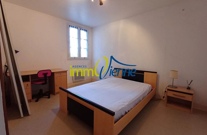 Appartement T2 meublé Lussac Les Châteaux 2 pièce(s) 43.6 m2 — photo 3