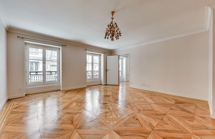 Exclusivité - Lyon 2 ème - rue Victor Hugo, appartement de 5 — photo 2