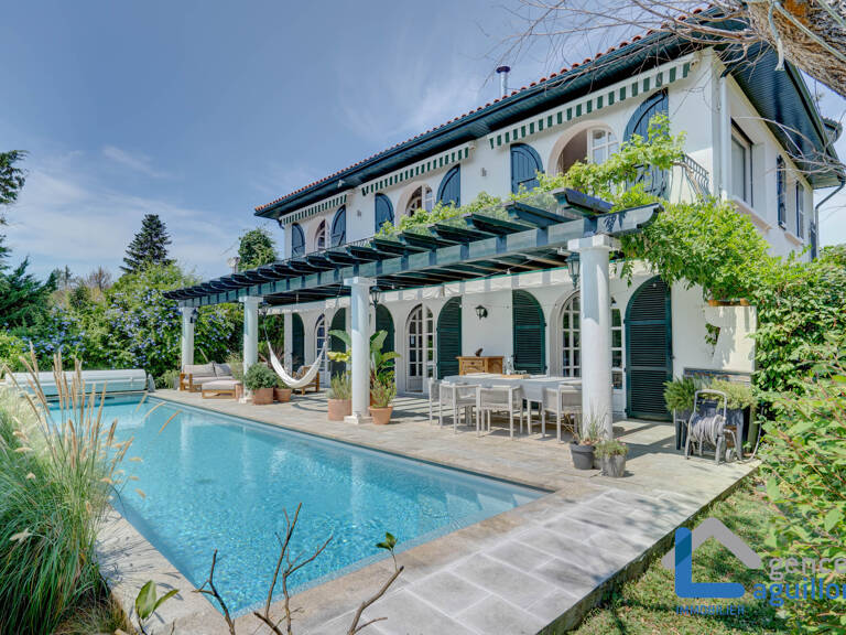 SUPERBE VILLA À DEUX PAS DE LA PLAGE — photo 1