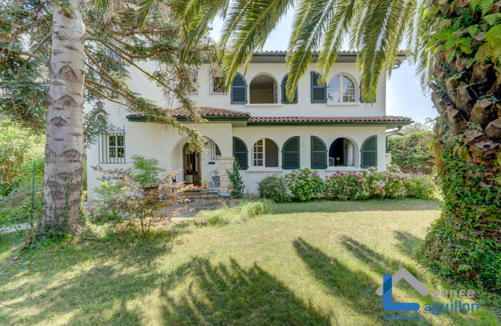 SUPERBE VILLA À DEUX PAS DE LA PLAGE — photo 4