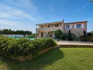Aureille - Maison familiale avec piscine — photo 3