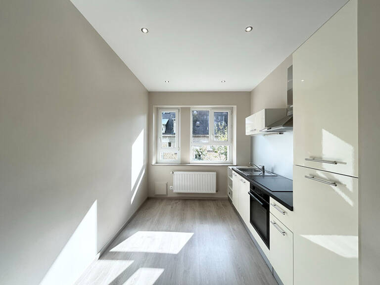 IMMEUBLE CENTRE-VILLE - 348 M2- CHARLEVILLE-MÉZIÈRES — photo 1