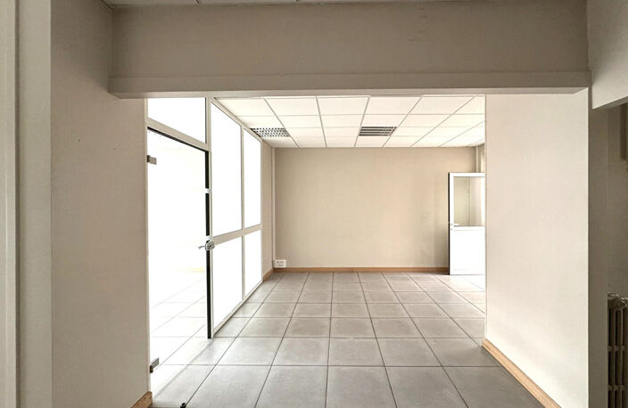 IMMEUBLE CENTRE-VILLE - 348 M2- CHARLEVILLE-MÉZIÈRES — photo 5
