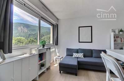 MEYLAN – T2 MEUBLÉ AVEC VUE MONTAGNE, CAVE ET PARKING — photo du bien