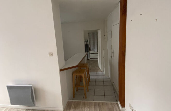 F2 (76000) 28 rue percière — photo 3