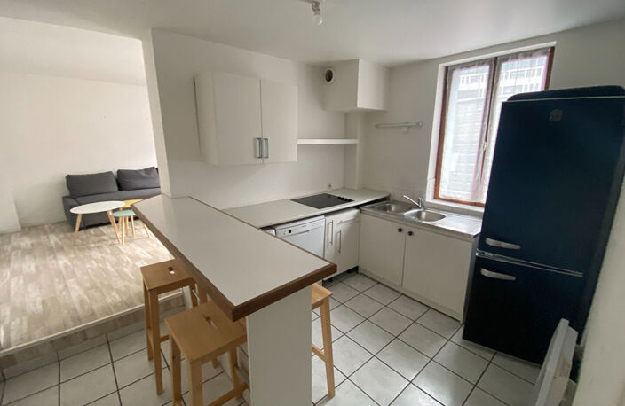 F2 (76000) 28 rue percière — photo 4