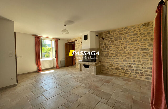 A VENDRE - Bel immeuble de rapport (4 appartements) avec terrain attenant - LAISSAC — photo 5
