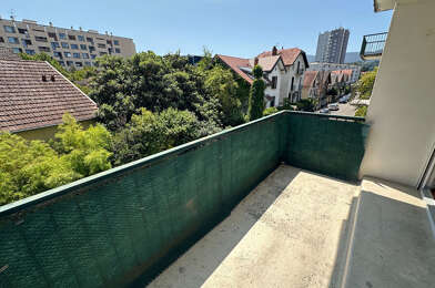 Appartement 4 pièces 1210 €