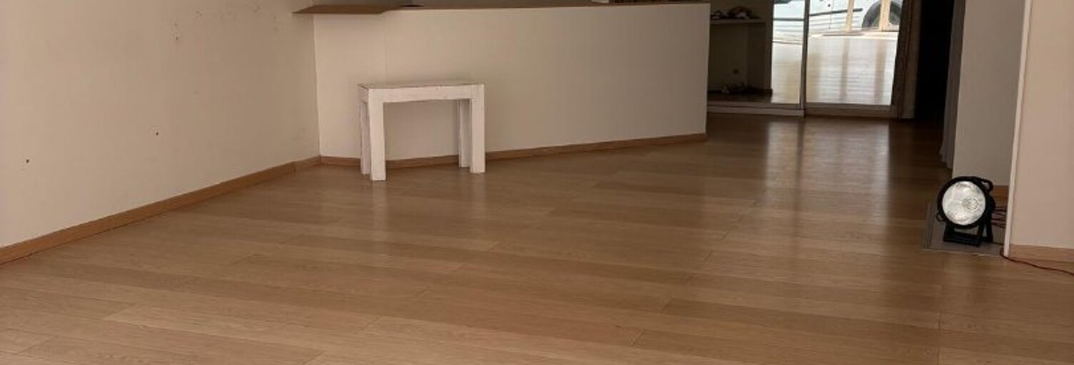 Commerce  75 m² à louer à Cambrai (59400)