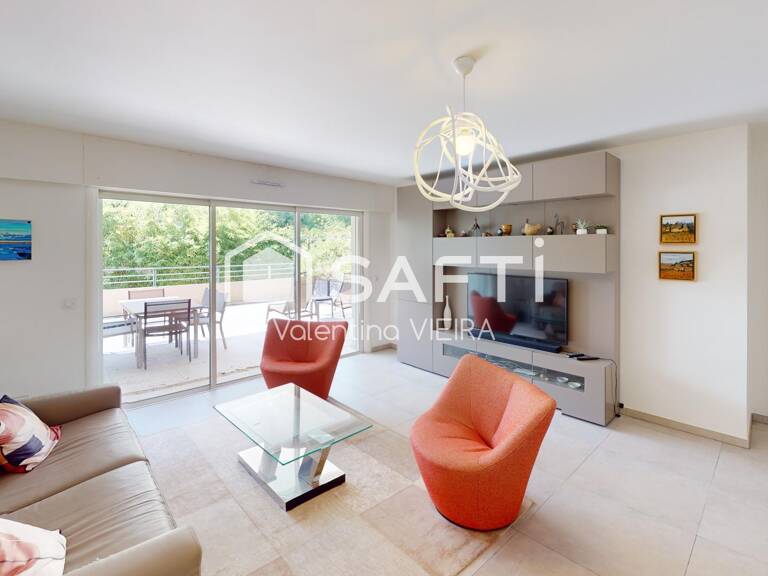 Bel appartement trois pièces, bord de mer — photo 1
