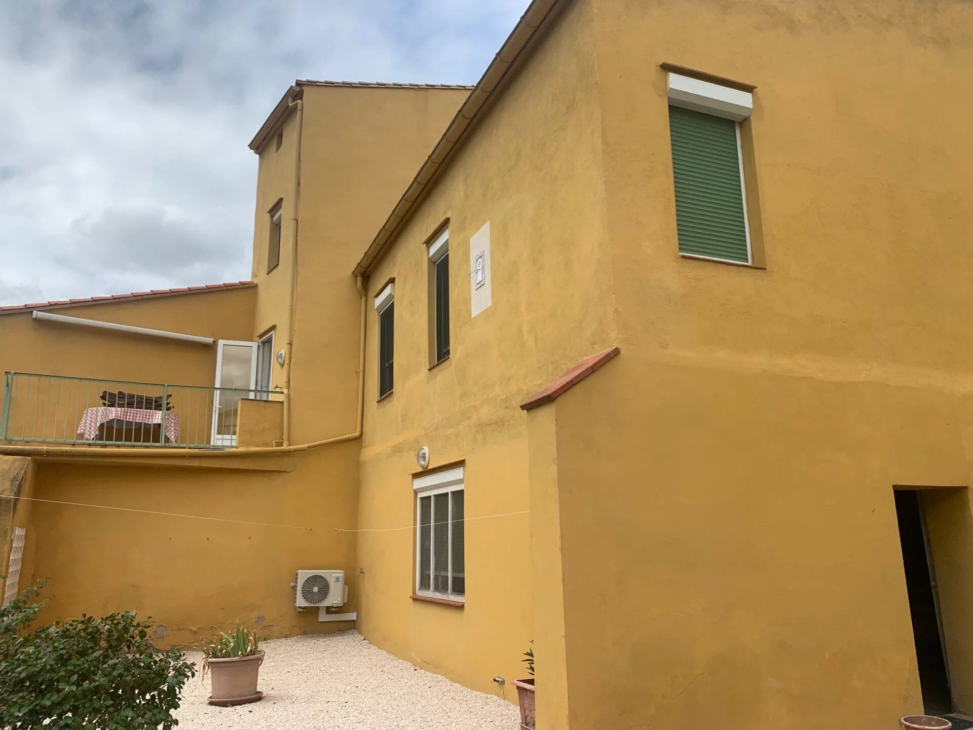 Maison 7 pièces · à Maury · 195 000 €