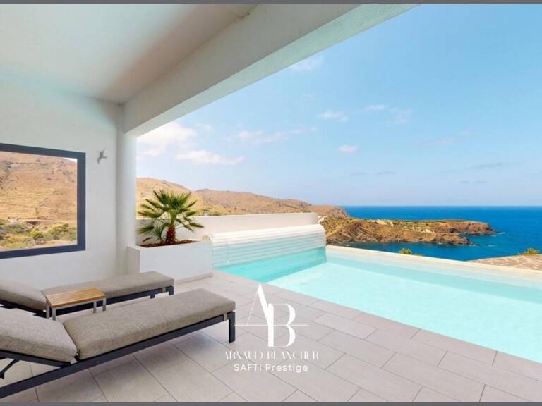 Villa d'architecte contemporaine avec piscine  Vue panoramique exceptionnelle sur la Méditerranée — photo 1