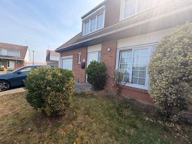 Maison semi individuelle 121 m²  4 chambres  Suite parentale  Garage  Leers — photo 1