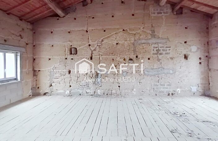 GRANDE MAISON A RENOVER AVEC GARAGE/ATELIER DE 50M² ET TERRAIN DE 450 M² — photo 4