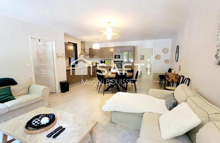 Appartement T4 de 91m², refait à neuf en 2011, matériaux de qualité et vendu meublé, 9 couchages, terrasse, ascenseur, place de parking privée. Bon rendement locatif. — photo 2