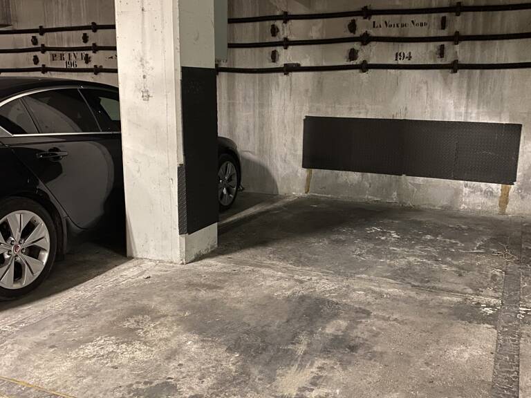 Garage  12 m² — photo 1