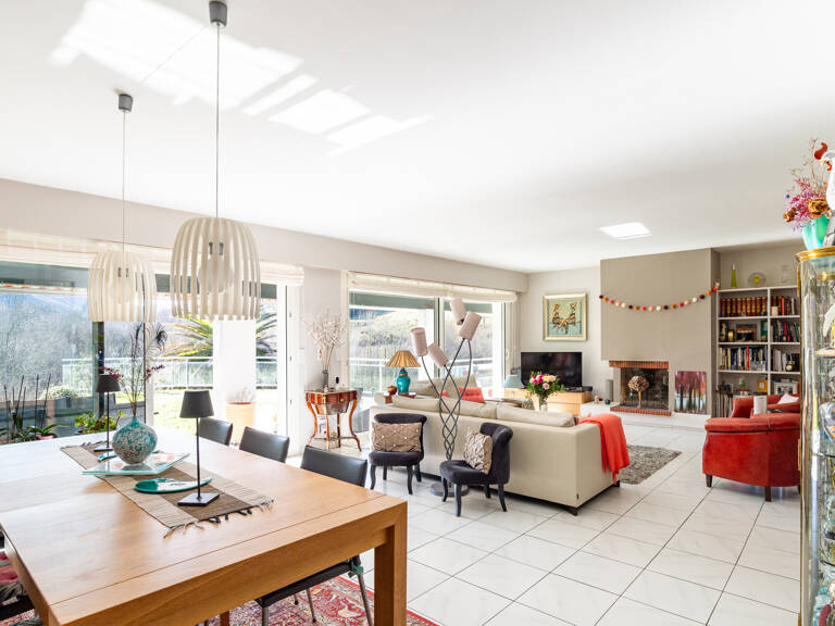 Cadre privilégié à Urrugne   Maison lumineuse avec piscine e — photo 1