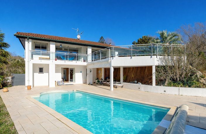 Cadre privilégié à Urrugne   Maison lumineuse avec piscine e — photo 5