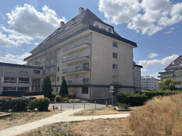 CAEN CENTRE RESIDENCE LES SAINTS PERES STUDIO A VENDRE AVEC — photo du bien
