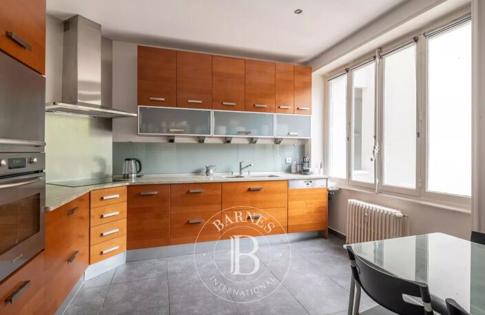 Lyon 6 – Tête d’Or – Appartement de 160,33 m² – 4 chambres – Deux lots réunis – Division possible – Usage mixte — photo 2