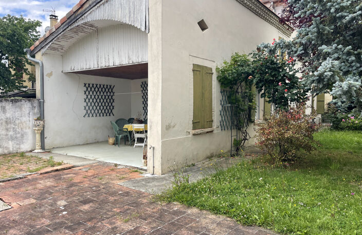 maison de village avec jardin et garage — photo 5