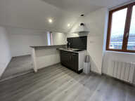 Studio rénové - 25m2 - ONET LE CHATEAU — photo 2