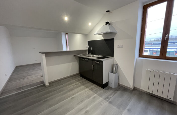 Studio rénové - 25m2 - ONET LE CHATEAU — photo 2