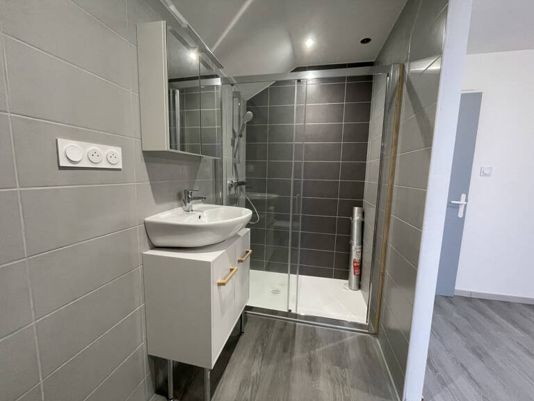 Studio rénové - 25m2 - ONET LE CHATEAU — photo 1