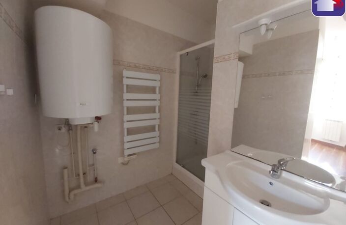 Location appartement 2 pièces 30 m² à Tarascon-sur-Ariège (09400) — photo 4