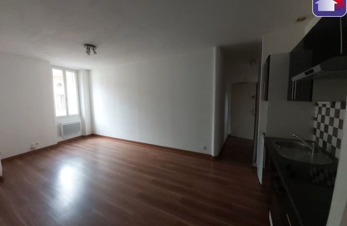 Location appartement 3 pièces 50 m² à Tarascon-sur-Ariège (09400) — photo 2
