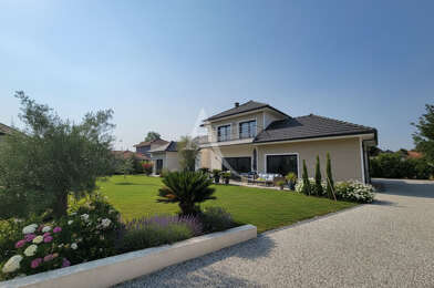 Maison 7 pièces 749000 €